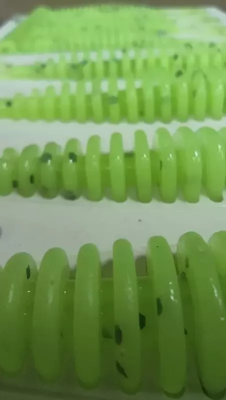 Ringer Worm 3