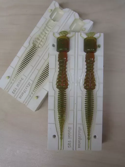 Bobbi 105 (2 приманки)