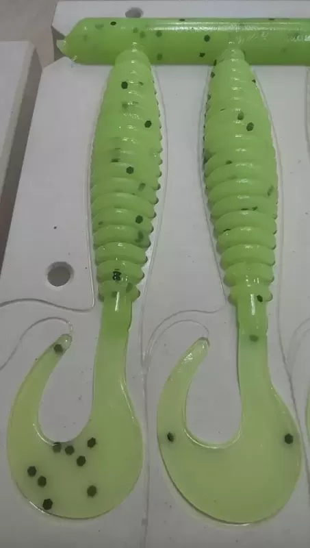 Ringer Worm 3