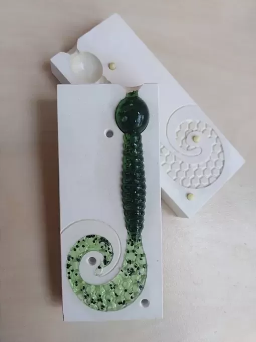 Curly Grub 80